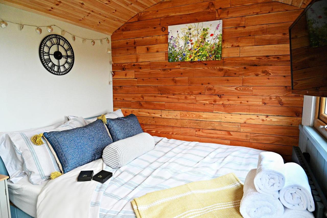 Luxury Shepherd Hut In The Peak District Бэйквэлл Экстерьер фото