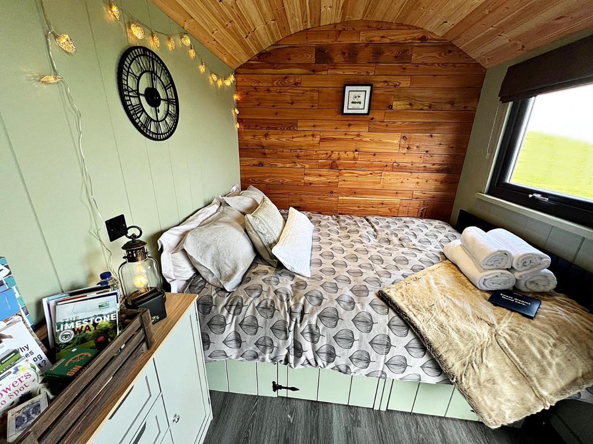 Luxury Shepherd Hut In The Peak District Бэйквэлл Экстерьер фото